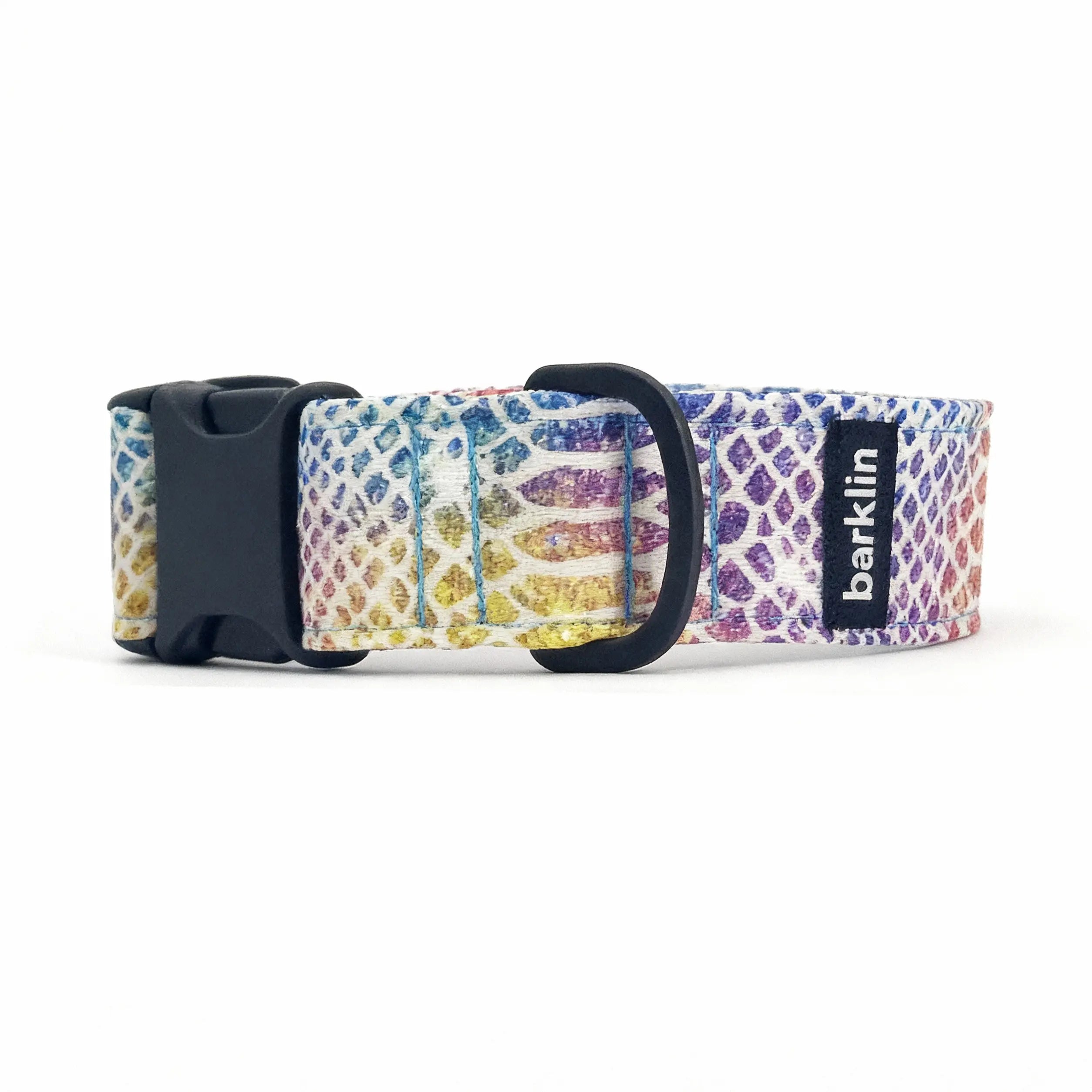 Kaleido Snake dog collar, 4 cm width, ECONABLE recycled buckle, front-arc angle, REPREVE canvas, handmade in EU.